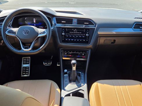 Certified 2023 Volkswagen Tiguan SE R-Line FWD image 57