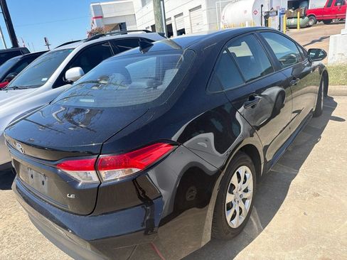 Used 2025 Toyota Corolla LE FWD image 5