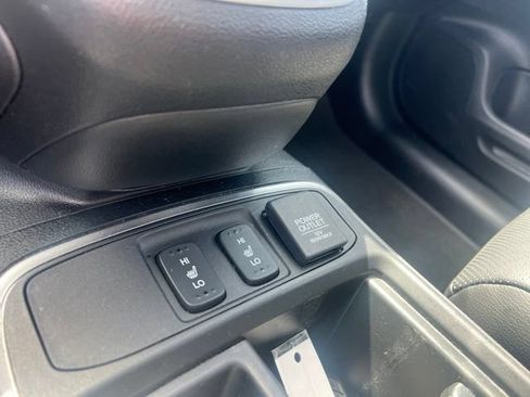 Used 2016 Honda CR-V EX-L image 17