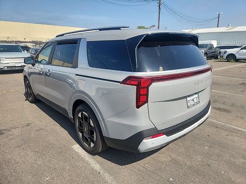 Certified 2025 Kia Carnival EX FWD image 11