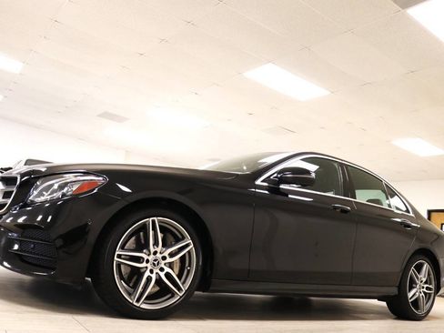 Used 2020 Mercedes-Benz E 350 Sedan image 11