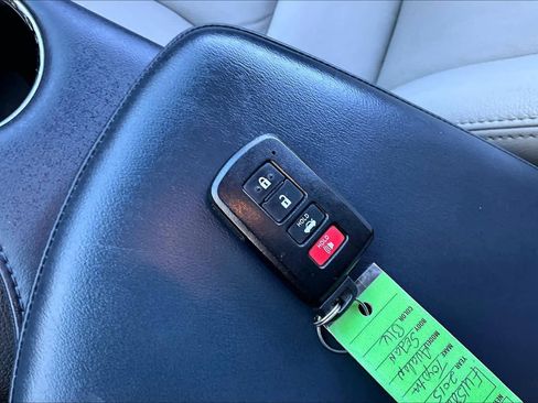 Used 2015 Toyota Avalon XLE Premium image 14