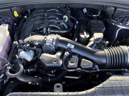 Used 2025 Jeep Grand Cherokee Limited image 43