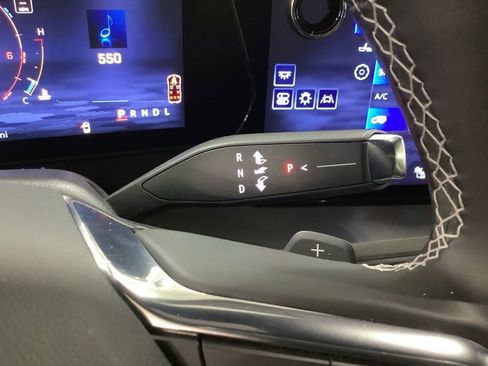 Used 2024 Chevrolet Traverse LT w/ Midnight/Sport Edition image 20