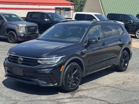 Used 2024 Volkswagen Tiguan SE R-Line AWD/4WD image 1