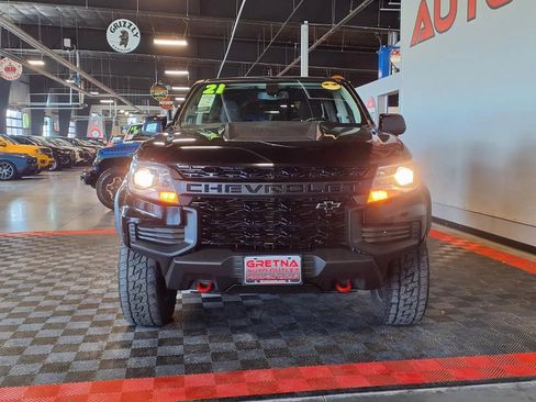 Used 2021 Chevrolet Colorado ZR2 w/ ZR2 Midnight Special Edition image 2