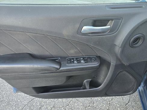 Used 2023 Dodge Charger SXT w/ Blacktop Package image 9