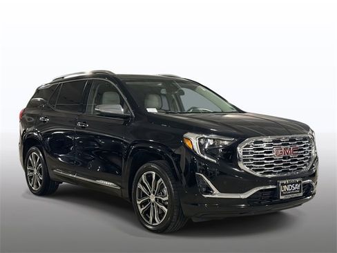 Used 2020 GMC Terrain Denali w/ Denali Premium Package image 9