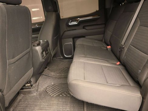 Used 2022 Chevrolet Silverado 1500 LT Trail Boss AWD/4WD image 14