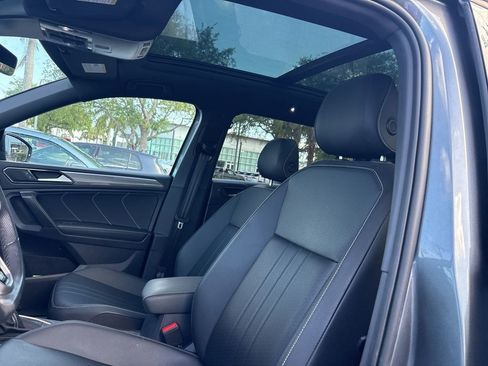 Certified 2023 Volkswagen Tiguan SE R-Line image 4