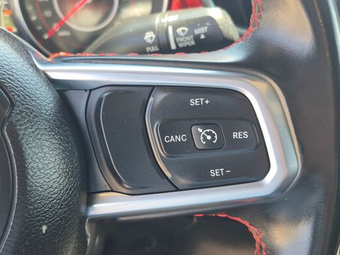 Used 2021 Jeep Gladiator Rubicon w/ Trailer Tow Package AWD/4WD image 18