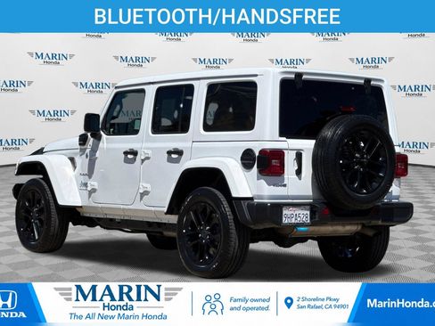 Used 2024 Jeep Wrangler Unlimited Sahara AWD/4WD image 5