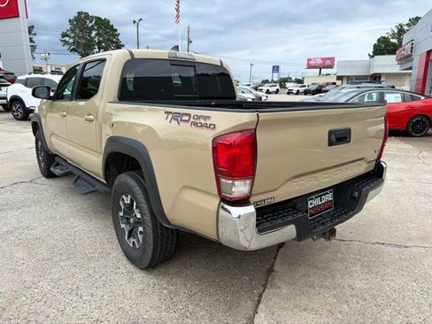Used 2017 Toyota Tacoma TRD Off-Road w/ Tow Package RWD image 8