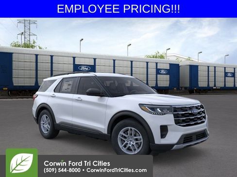 New 2026 Ford Explorer Active AWD/4WD image 1