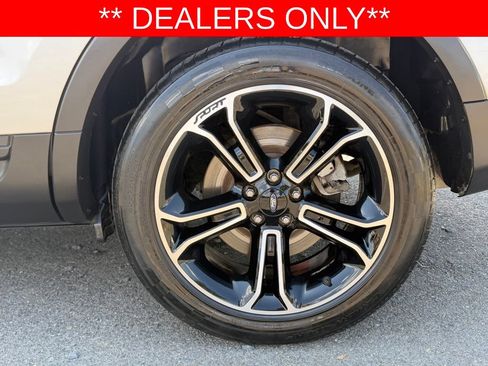 Used 2015 Ford Explorer Sport w/ Equipment Group 401A AWD/4WD image 12