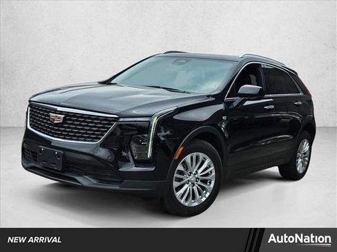 Used 2024 Cadillac XT4 Luxury w/ Cold Weather Package image 1
