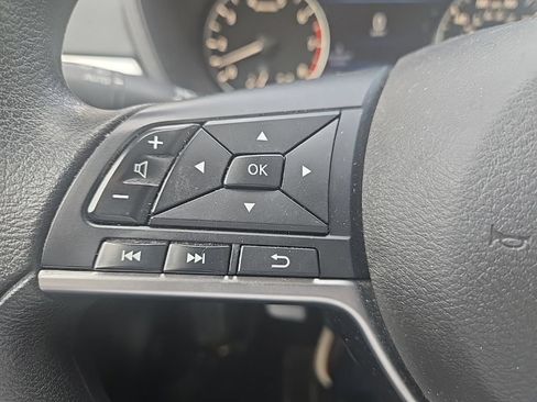 Used 2019 Nissan Altima 2.5 S FWD image 8