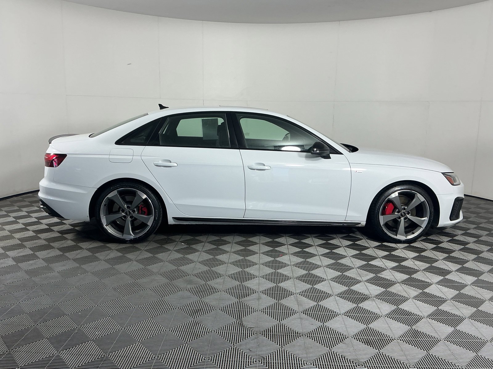 Used 2023 Audi A4 2.0T Premium Plus w/ Premium Plus Package AWD/4WD image 9