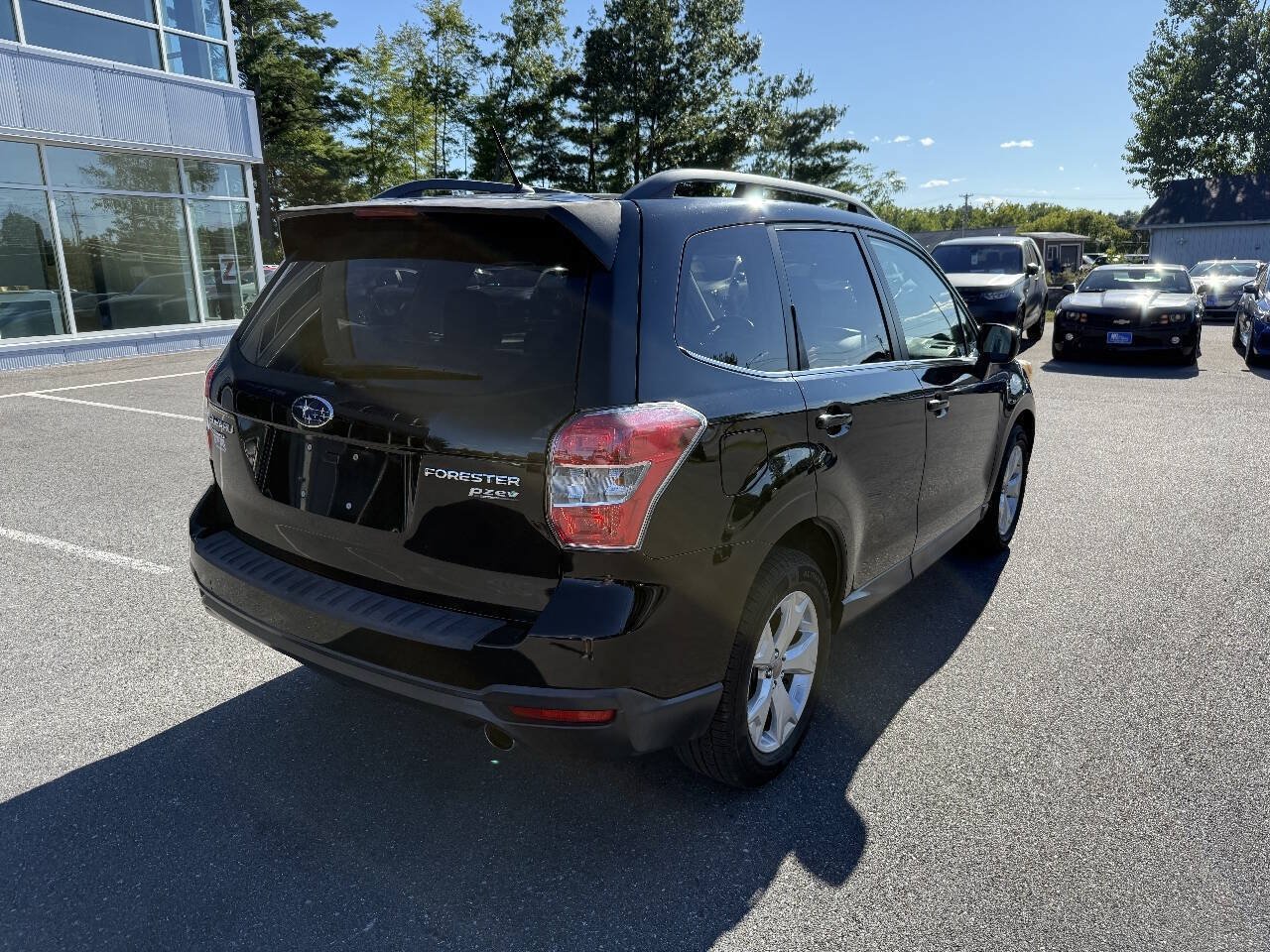 Used 2014 Subaru Forester 2.5i Limited AWD/4WD image 9