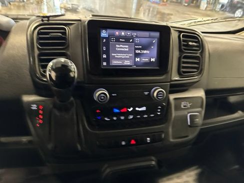 Used 2025 RAM ProMaster 2500 w/ Convenience Group FWD image 11