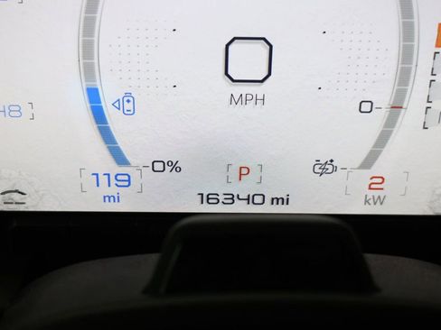 Used 2024 GMC Hummer EV 2X w/ LPO, Illumination Package image 13