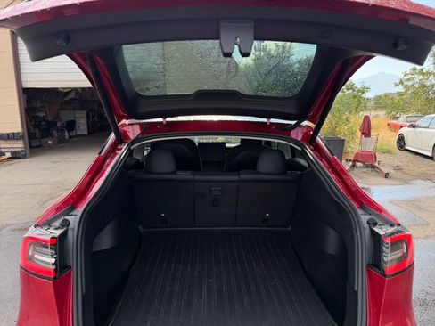 Used 2022 Tesla Model Y Performance AWD/4WD image 29