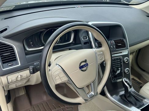 Used 2016 Volvo XC60 T6 w/ Proximity Package AWD/4WD image 12