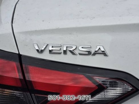 Used 2025 Nissan Versa SV FWD image 4
