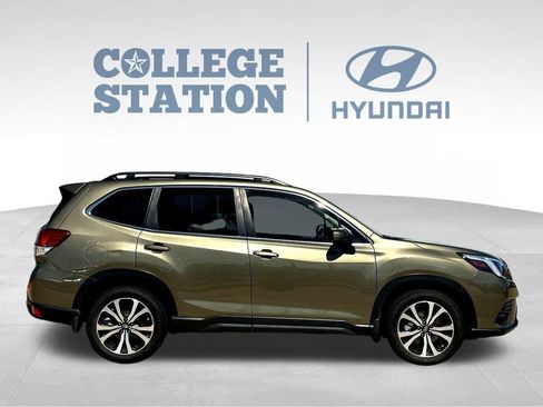 Used 2022 Subaru Forester Limited AWD/4WD image 11