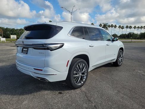 New 2026 Buick Enclave Avenir w/ Super Cruise Package FWD image 5
