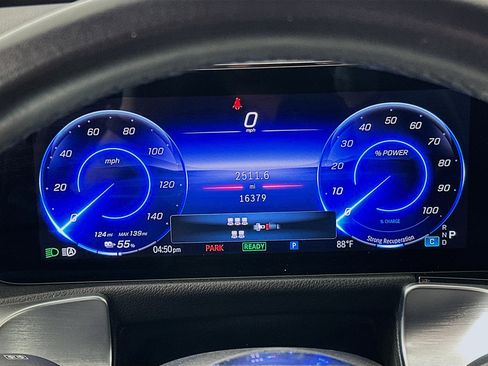 Used 2024 Mercedes-Benz EQB 250+ image 19