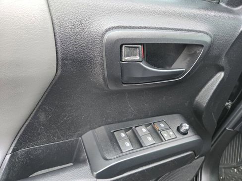 Used 2023 Toyota Tacoma SR image 34