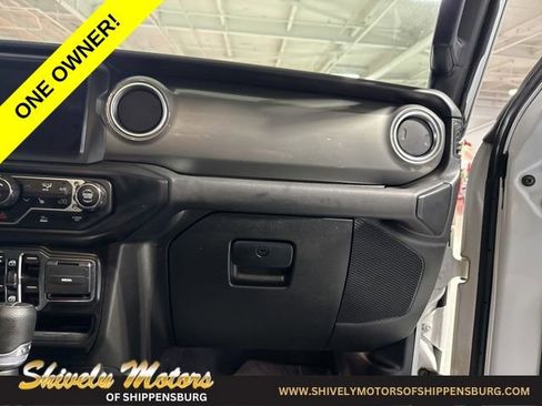 Certified 2021 Jeep Gladiator Overland AWD/4WD image 41