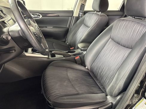 Used 2019 Nissan Sentra SV w/ Special Edition Package FWD image 11