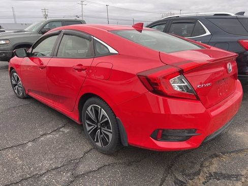Used 2018 Honda Civic EX-T image 4