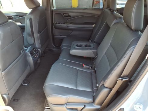 Used 2023 Honda Passport Elite image 9