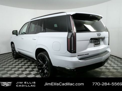 Used 2026 Cadillac Escalade Platinum Sport w/ LPO, ONYX Package image 3