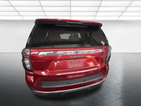 Used 2021 Chevrolet Tahoe LT w/ Luxury Package RWD image 3