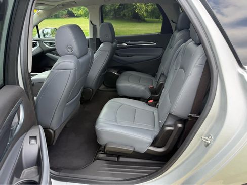 Used 2021 Buick Enclave Essence w/ Sound and Sites Package AWD/4WD image 15