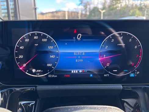 Used 2025 Mercedes-Benz GLA 250 4MATIC image 23