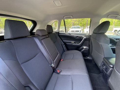 Used 2025 Toyota RAV4 LE AWD/4WD image 27