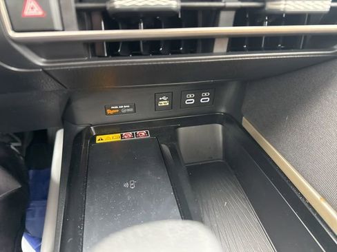 Used 2025 Toyota Camry LE image 12