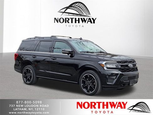 Used 2024 Ford Expedition Limited image 1