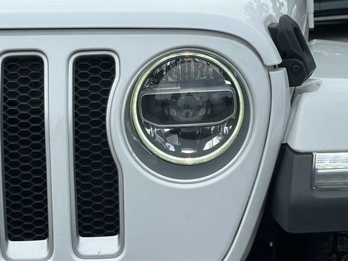 Used 2021 Jeep Wrangler Unlimited Sahara AWD/4WD image 23