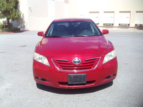 Used 2007 Toyota Camry XLE FWD image 2