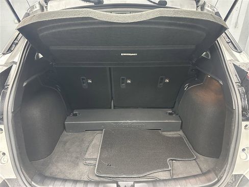 Used 2020 Nissan Kicks SR w/ Exterior Package FWD image 18