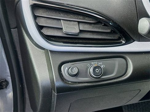 Used 2018 Chevrolet Volt LT image 10