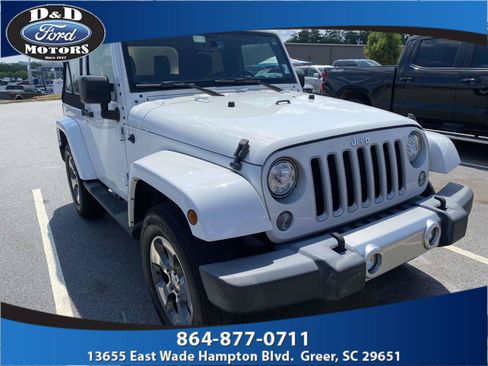 Used 2018 Jeep Wrangler Sahara w/ Connectivity Group AWD/4WD image 1