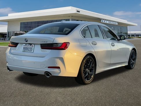 Used 2025 BMW 330i 330i w/ Premium Package image 7