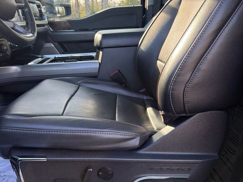 Used 2024 Ford F350 Lariat w/ Sport Appearance Package image 17